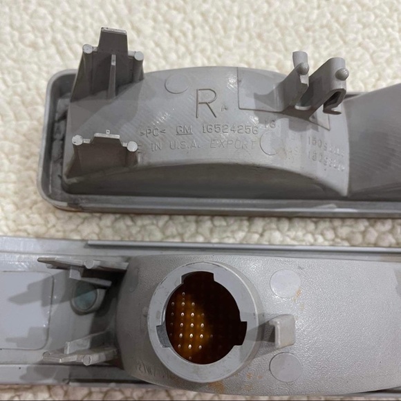 Chev S10 Sonoma Blazer GMC Jimmy OEM Turn Signal Park Lights Lamp Lens 16524255 - Picture 6 of 11